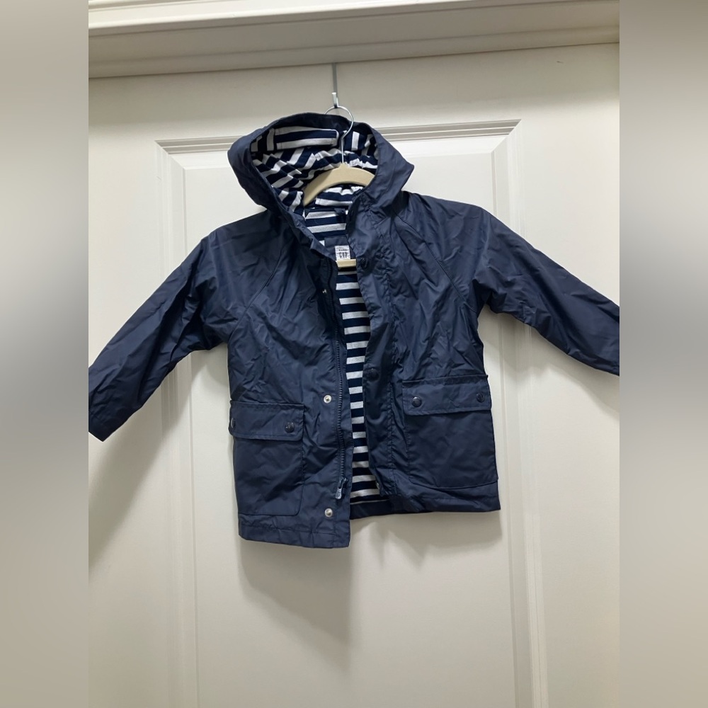 Gap raincoat with jersey soft striped lining.